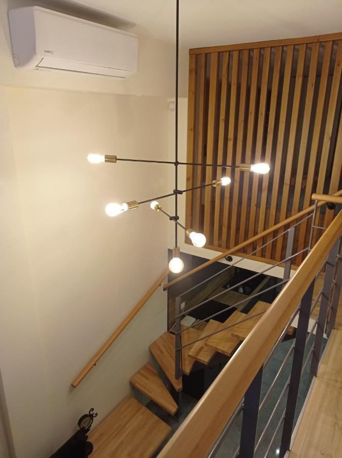 Minimal Two-Floor Apartment 塞萨洛尼基 外观 照片