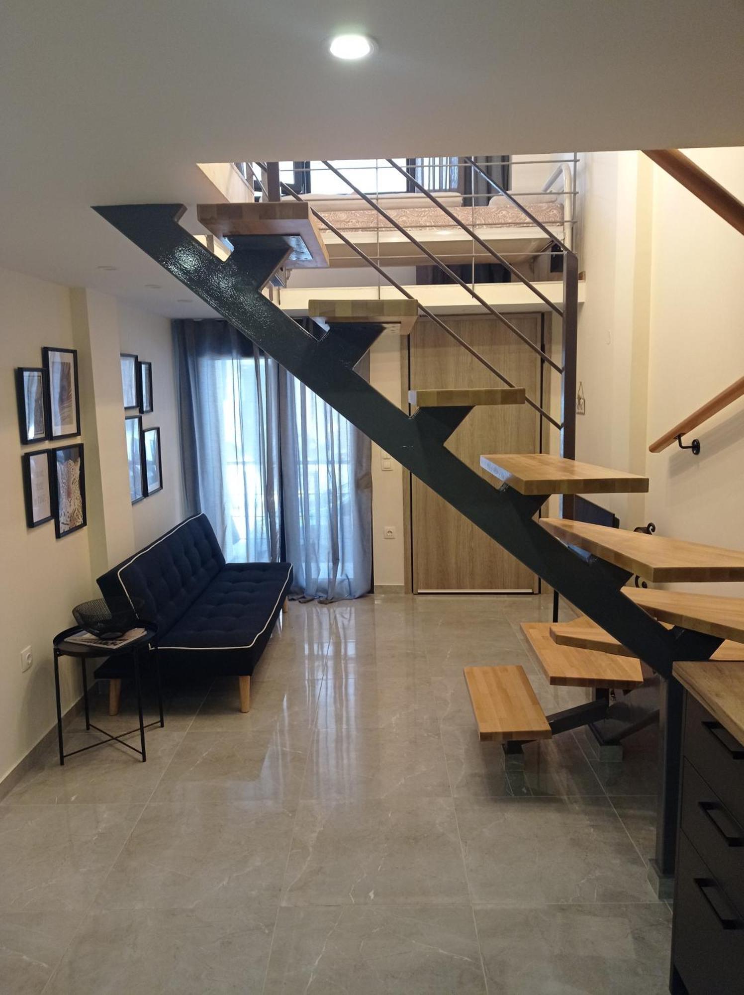 Minimal Two-Floor Apartment 塞萨洛尼基 外观 照片
