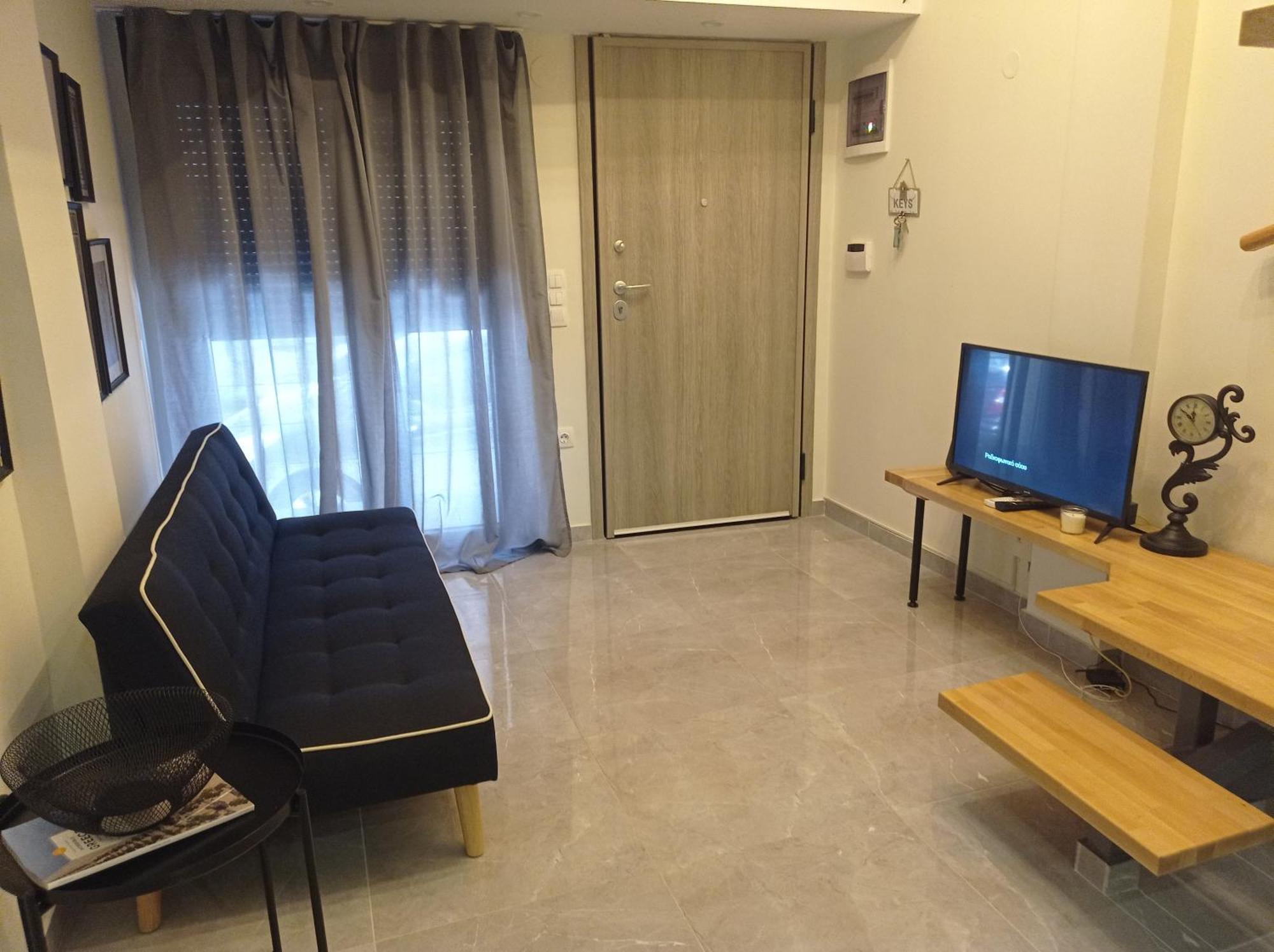 Minimal Two-Floor Apartment 塞萨洛尼基 外观 照片