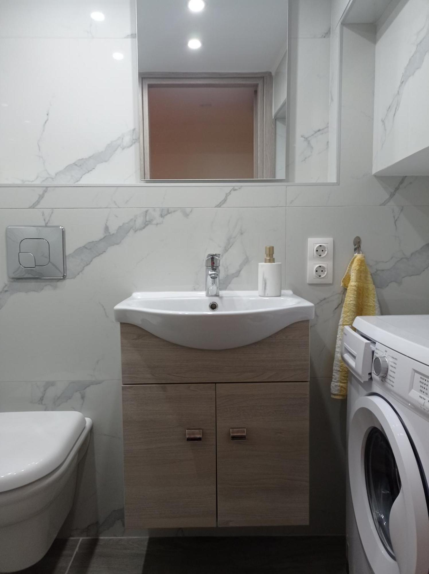 Minimal Two-Floor Apartment 塞萨洛尼基 外观 照片
